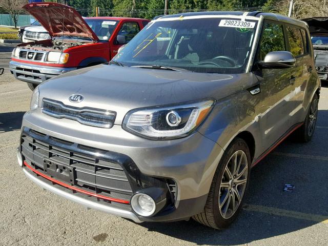 KNDJX3AA0J7545293 - 2018 KIA SOUL ! SILVER photo 2