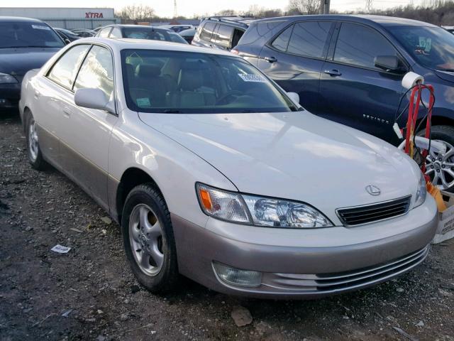 JT8BF28G1W5049741 - 1998 LEXUS ES 300 WHITE photo 1