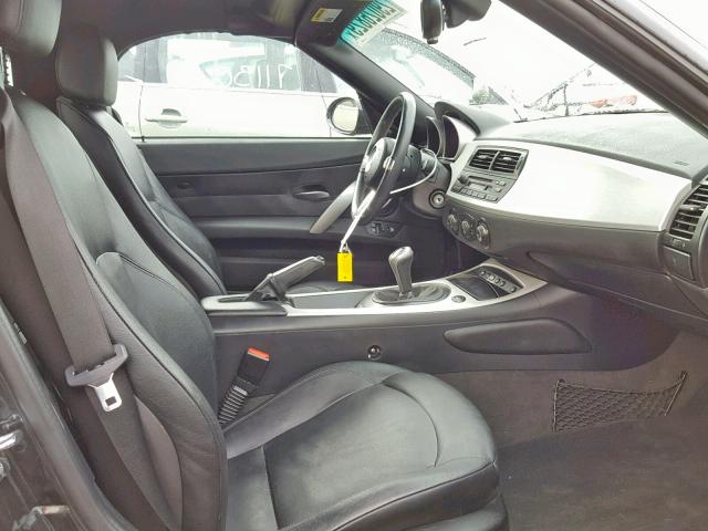 4USBU33566LW59191 - 2006 BMW Z4 3.0 BLUE photo 5