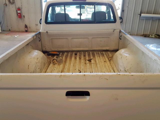 4TANM92N2YZ682423 - 2000 TOYOTA TACOMA PRE WHITE photo 6