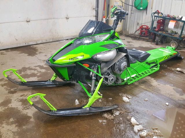 4UF17SNW2HT100824 - 2017 ARCTIC CAT SNOWMOBILE GREEN photo 2
