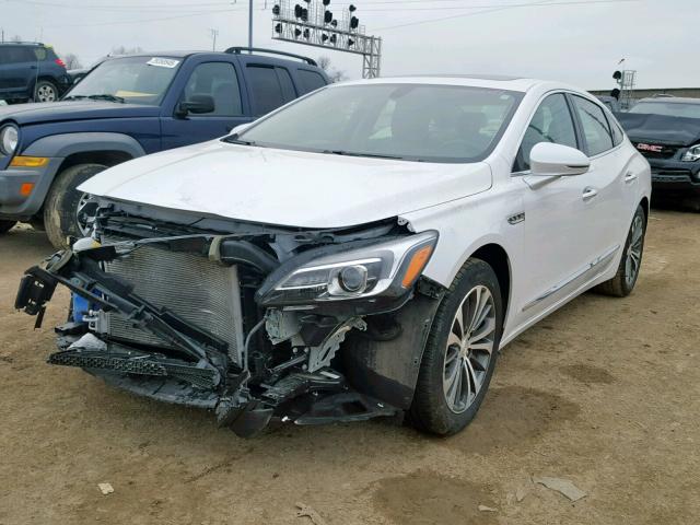 1G4ZP5SS7HU130422 - 2017 BUICK LACROSSE E WHITE photo 2