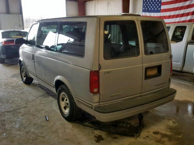 1GNDM19W6WB191706 - 1998 CHEVROLET ASTRO GRAY photo 3