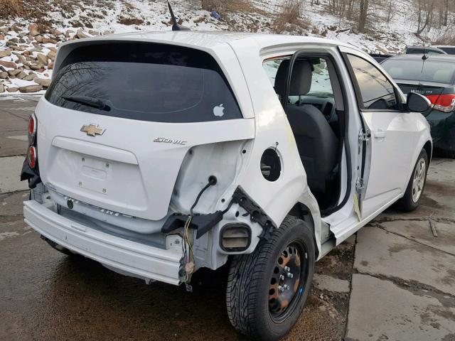 1G1JA6SH1D4188462 - 2013 CHEVROLET SONIC LS WHITE photo 4