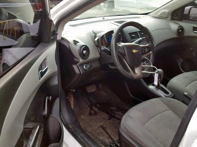 1G1JA6SH1D4188462 - 2013 CHEVROLET SONIC LS WHITE photo 9