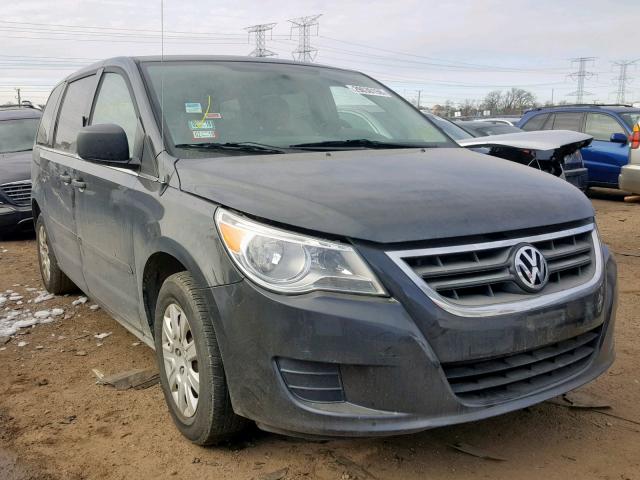 2V4RW4DG9BR766439 - 2011 VOLKSWAGEN ROUTAN S GRAY photo 1