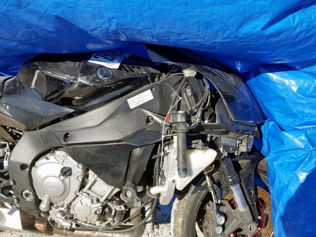 JYARN39E5FA001202 - 2015 YAMAHA YZFR1 BLACK photo 5