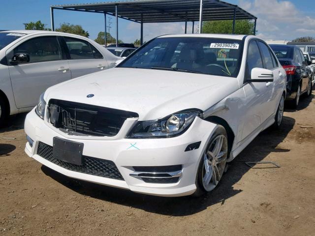 WDDGF4HB1DR268654 - 2013 MERCEDES-BENZ C 250 WHITE photo 2