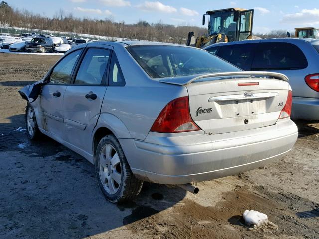 1FAFP38342W302449 - 2002 FORD FOCUS ZTS SILVER photo 3