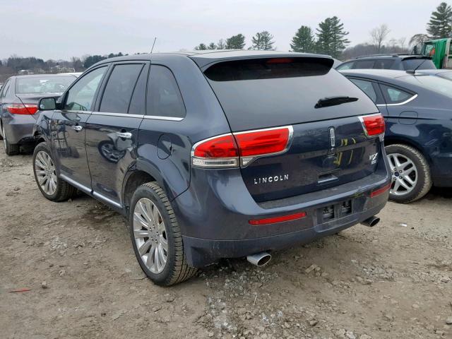 2LMDJ8JK8DBL11161 - 2013 LINCOLN MKX BLUE photo 3