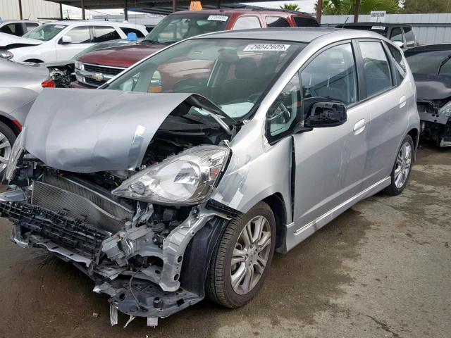 JHMGE8H5XBS002553 - 2011 HONDA FIT SPORT WHITE photo 2