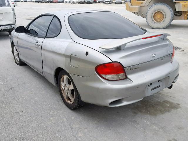 KMHJG25F3YU205580 - 2000 HYUNDAI TIBURON SILVER photo 3