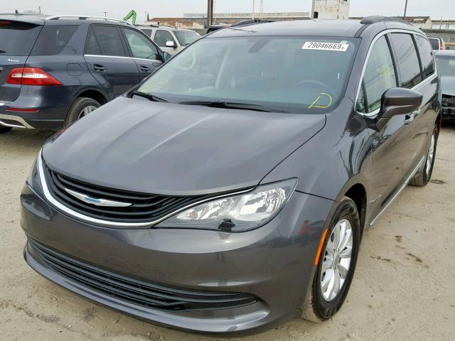 2C4RC1BGXHR503602 - 2017 CHRYSLER PACIFICA T GRAY photo 2