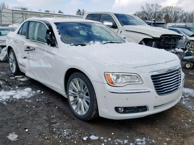 2C3CA6CT2BH560768 - 2011 CHRYSLER 300C WHITE photo 1