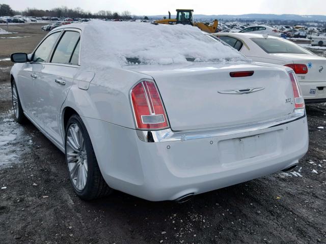 2C3CA6CT2BH560768 - 2011 CHRYSLER 300C WHITE photo 3