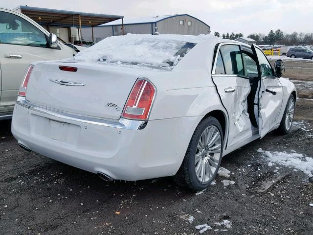 2C3CA6CT2BH560768 - 2011 CHRYSLER 300C WHITE photo 4