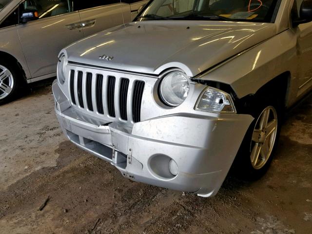1J4NF4FB4AD520565 - 2010 JEEP COMPASS SP SILVER photo 9