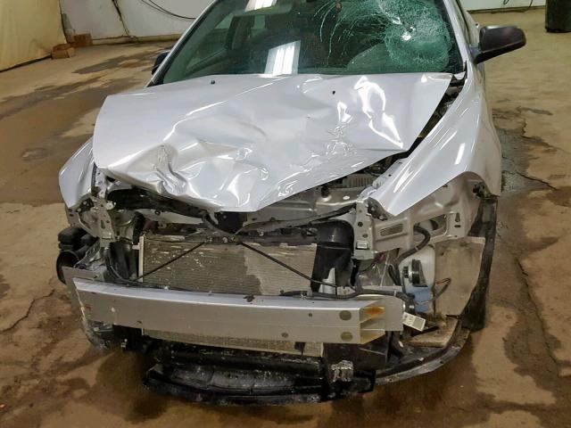 1G1ZB5E00CF375596 - 2012 CHEVROLET MALIBU LS 银色 照片 7