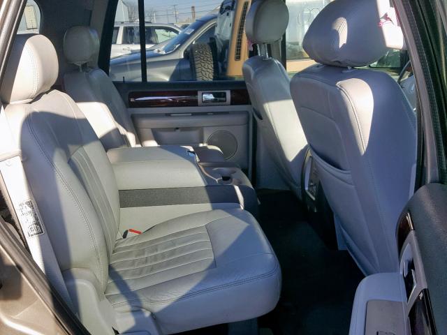 5LMFU28R04LJ12856 - 2004 LINCOLN NAVIGATOR BEIGE photo 6