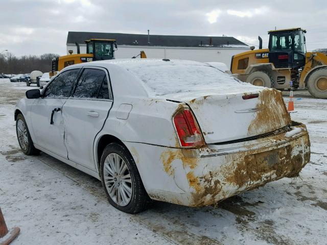 2C3CCARG9DH533397 - 2013 CHRYSLER 300 WHITE photo 10