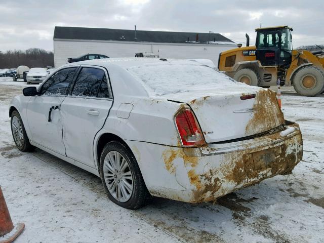 2C3CCARG9DH533397 - 2013 CHRYSLER 300 WHITE photo 3