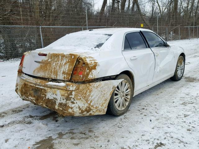 2C3CCARG9DH533397 - 2013 CHRYSLER 300 WHITE photo 4