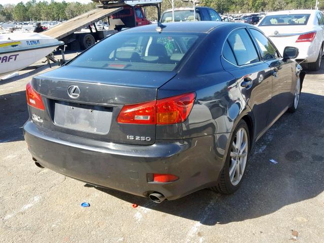 JTHBK262572025335 - 2007 LEXUS IS 250 GRAY photo 4