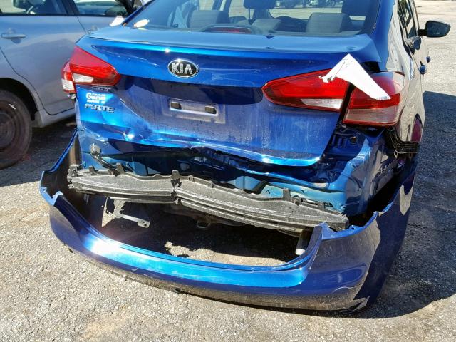 3KPFL4A74HE123064 - 2017 KIA FORTE LX BLUE photo 9