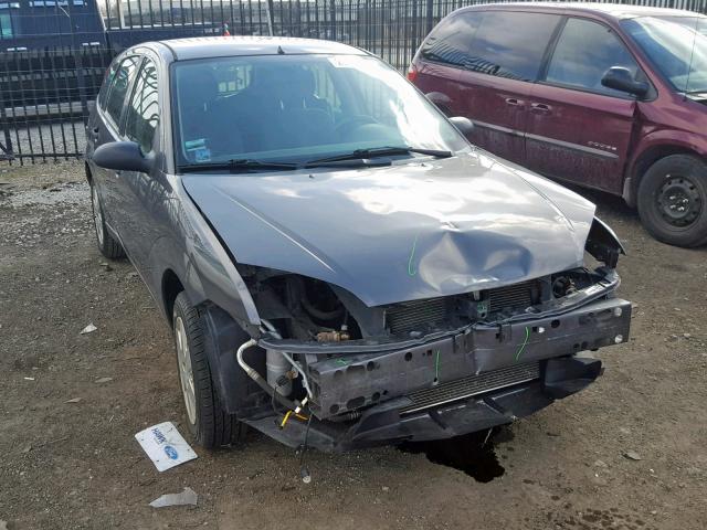 1FAFP37N46W149130 - 2006 FORD FOCUS ZX5 GRAY photo 1
