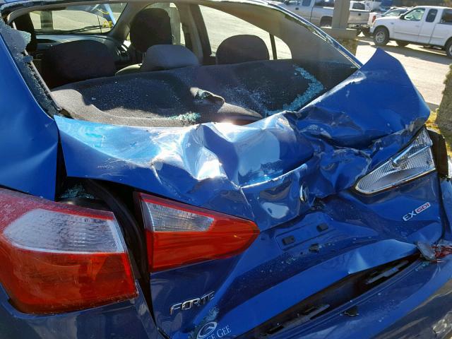 KNAFX4A82E5212973 - 2014 KIA FORTE EX BLUE photo 9