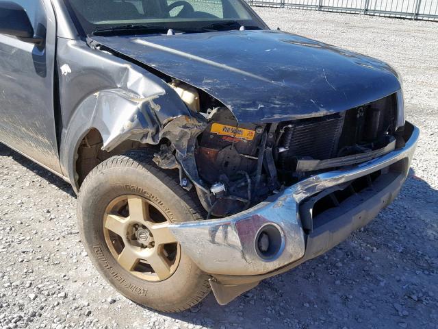 1N6AD07U26C446592 - 2006 NISSAN FRONTIER C GRAY photo 9