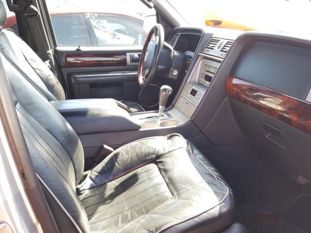 5LMFU27526LJ11676 - 2006 LINCOLN NAVIGATOR SILVER photo 5