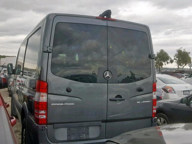 8BTPE7DD5GE130044 - 2016 MERCEDES-BENZ SPRINTER 2 GRAY photo 3