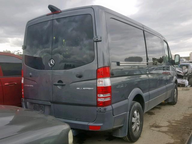 8BTPE7DD5GE130044 - 2016 MERCEDES-BENZ SPRINTER 2 GRAY photo 4