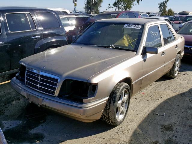 WDBEA32E6RC064731 - 1994 MERCEDES-BENZ E 320 GOLD photo 2