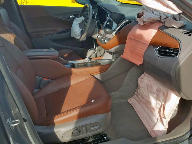 1G1ZH5SX9HF284026 - 2017 CHEVROLET MALIBU PRE 金色 照片 5