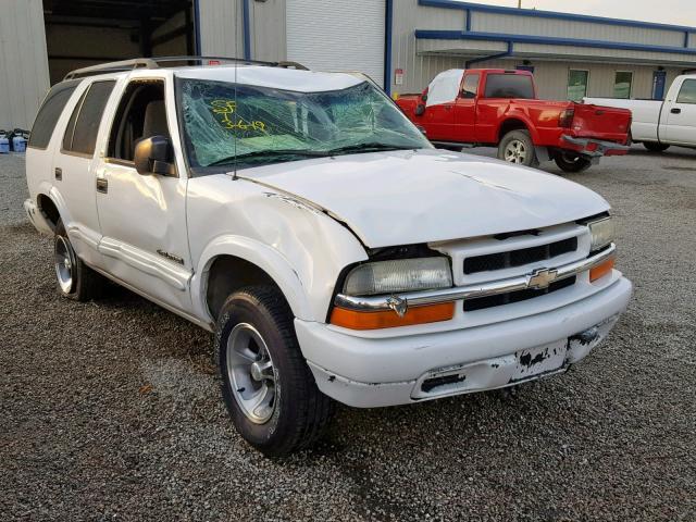 1GNCS13W82K174832 - 2002 CHEVROLET BLAZER WHITE photo 1