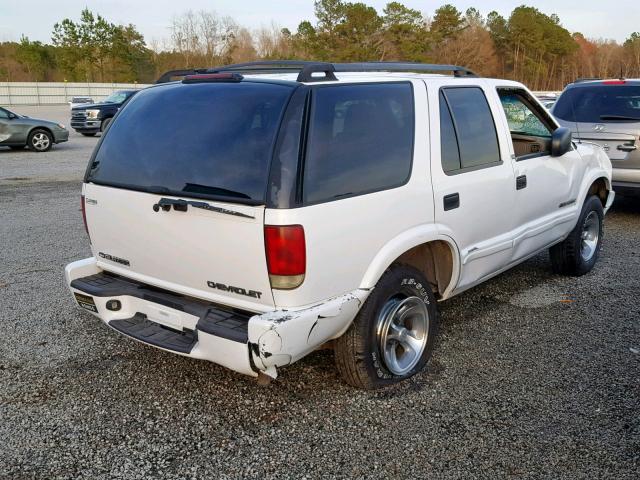 1GNCS13W82K174832 - 2002 CHEVROLET BLAZER WHITE photo 4