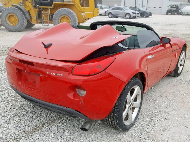 1G2MB35B28Y104675 - 2008 PONTIAC SOLSTICE RED photo 4