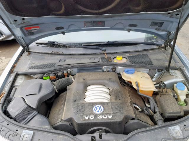 WVWWH63B01E258705 - 2001 VOLKSWAGEN PASSAT GLX 蓝色 照片 7