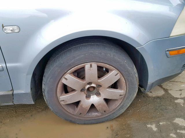 WVWWH63B01E258705 - 2001 VOLKSWAGEN PASSAT GLX 蓝色 照片 9