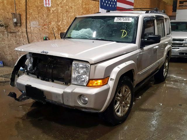 1J8HG58N88C133927 - 2008 JEEP COMMANDER GOLD photo 2