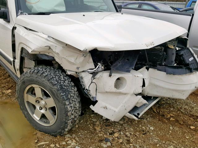 1J8HG48K19C518635 - 2009 JEEP COMMANDER თეთრი ფოტო 9