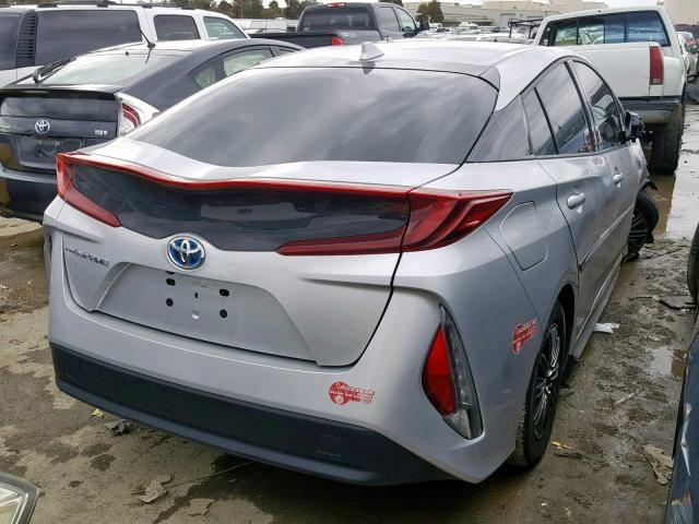 JTDKARFP3H3023085 - 2017 TOYOTA PRIUS PRIM 银色 照片 4