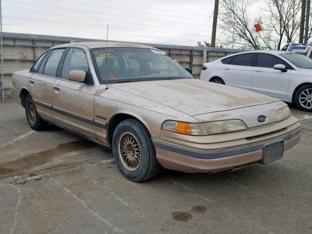 2FACP74W7NX171195 - 1992 FORD CROWN VICT TAN photo 1