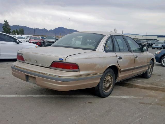 2FACP74W7NX171195 - 1992 FORD CROWN VICT TAN photo 4