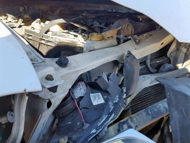 1N6ED27Y71C362390 - 2001 NISSAN FRONTIER C WHITE photo 9