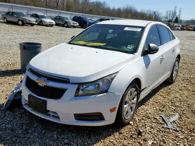 1G1PC5SH9C7248452 - 2012 CHEVROLET CRUZE LS WHITE photo 2