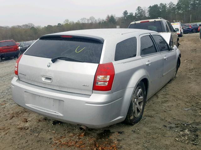 2D4FV47V06H126144 - 2006 DODGE MAGNUM SXT SILVER photo 4