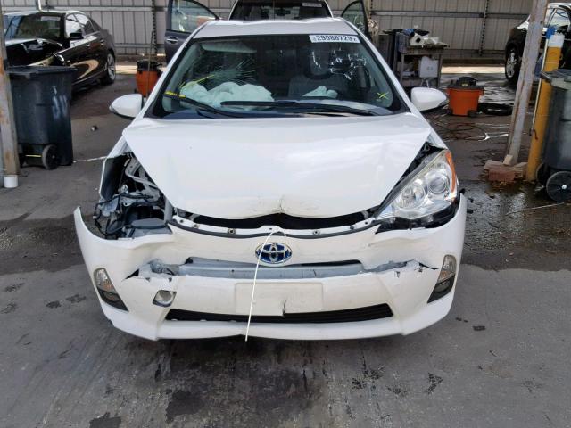 JTDKDTB32D1047858 - 2013 TOYOTA PRIUS C WHITE photo 9